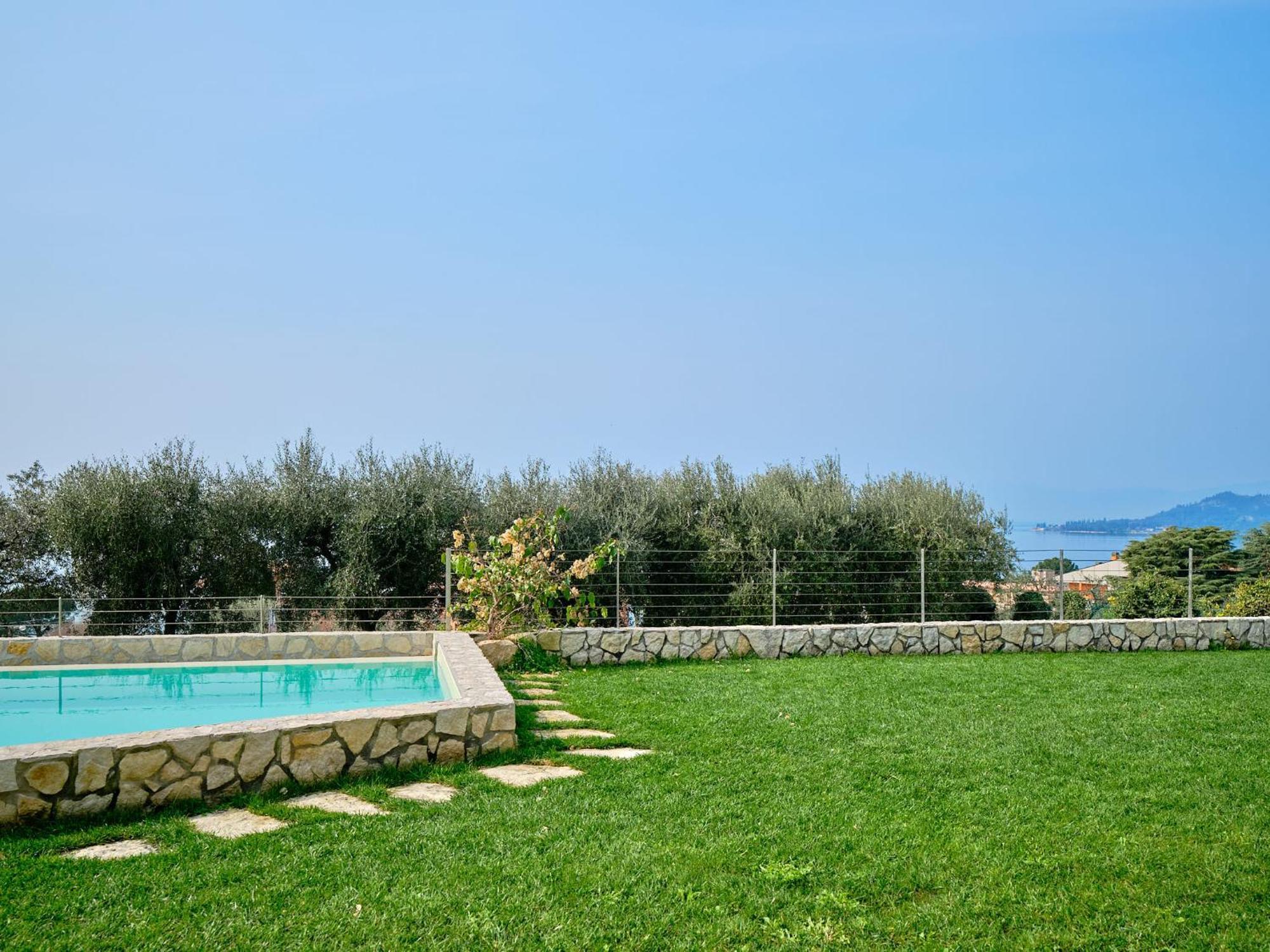 Villa Sunny Lake Suites 바르돌리노 외부 사진